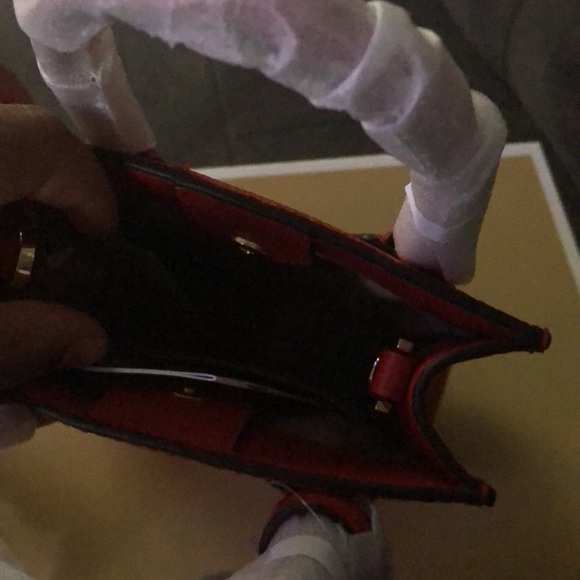 I am selling this Michael Kors bag for 250! I’ve never worn it out before! - Picture 2 of 3